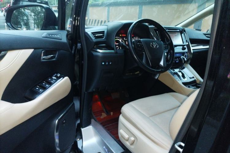 Used Toyota Alphard 2019 Dual-Engine 2.5L Luxury Edition Driver Seat