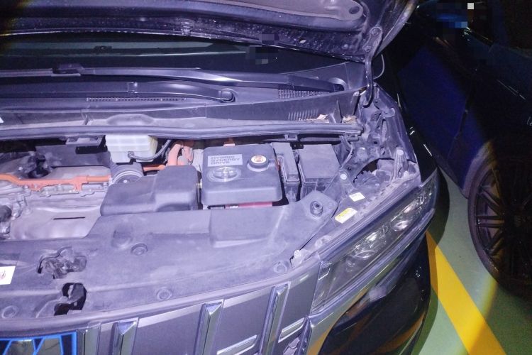 Used Toyota Alphard 2019 Dual-Engine 2.5L Luxury Edition Engine Bay Left