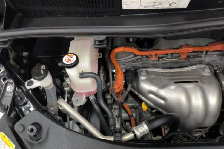 Used Toyota Alphard 2019 Dual-Engine 2.5L Prestige Edition Engine Bay Right