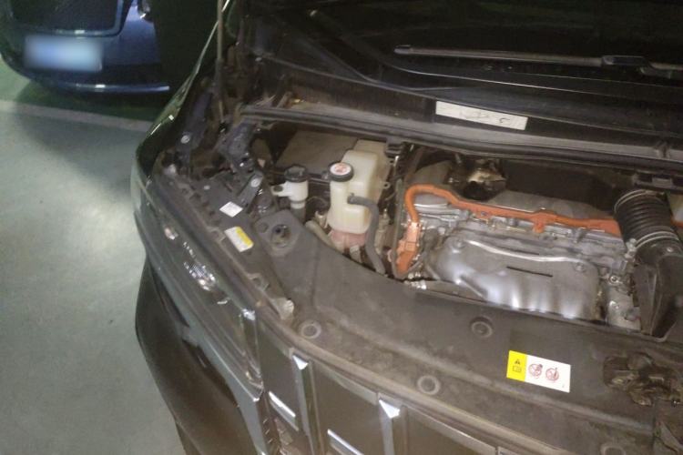 Used Toyota Alphard 2019 Dual-Engine 2.5L Luxury Edition Engine Bay Right