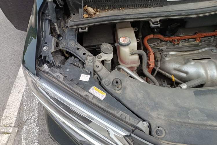 Used Toyota Alphard 2019 Dual-Engine 2.5L Prestige Edition Engine Bay Right