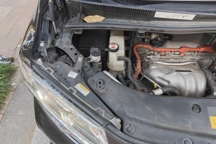 Used Toyota Alphard 2019 Dual-Engine 2.5L Prestige Edition Engine Bay Right