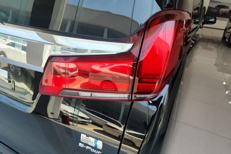 Used Toyota Alphard 2019 Dual-Engine 2.5L Luxury Edition Exterior 3