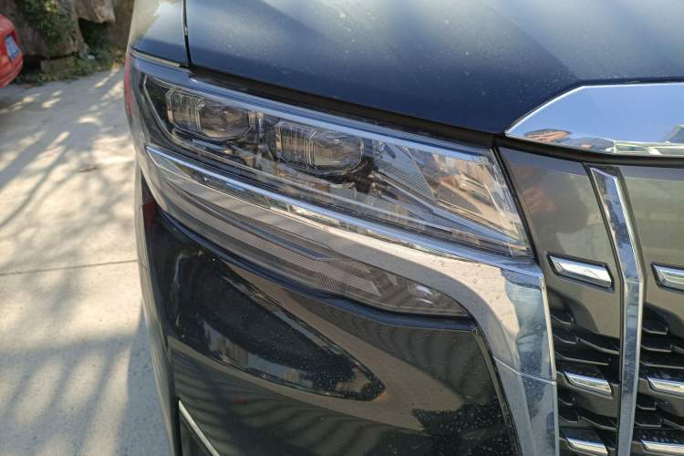 Used Toyota Alphard 2019 Dual-Engine 2.5L Luxury Edition Exterior 6