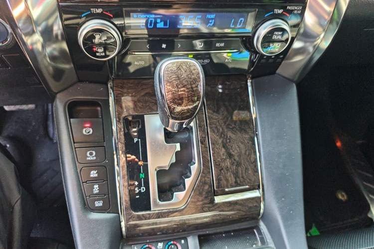 Used Toyota Alphard  Gear Lever