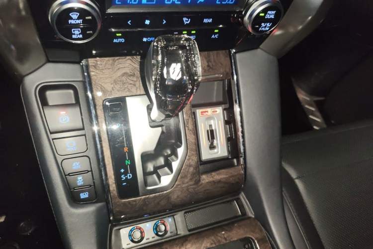 Used Toyota Alphard 2019 Dual-Engine 2.5L Prestige Edition Gear Lever