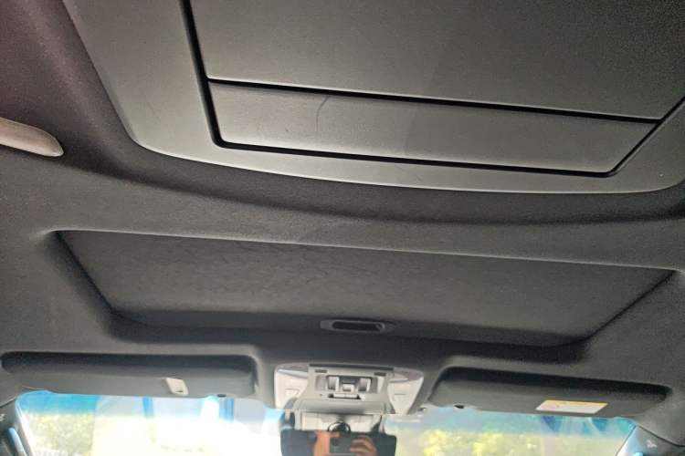 Used Toyota Alphard  Headliner