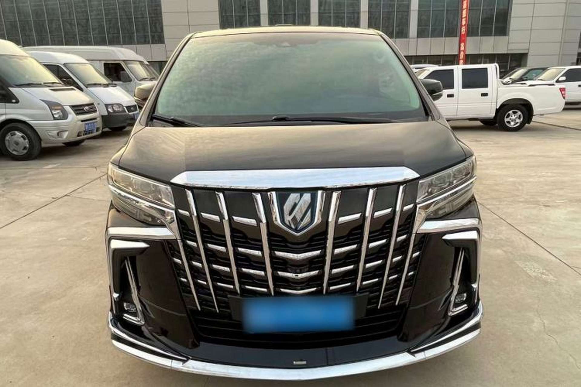Used Toyota Alphard 2019 Dual-Engine 2.5L Prestige Edition Interior 2