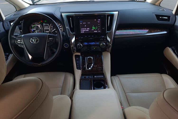 Used Toyota Alphard 2019 Dual-Engine 2.5L Luxury Edition Interior 2