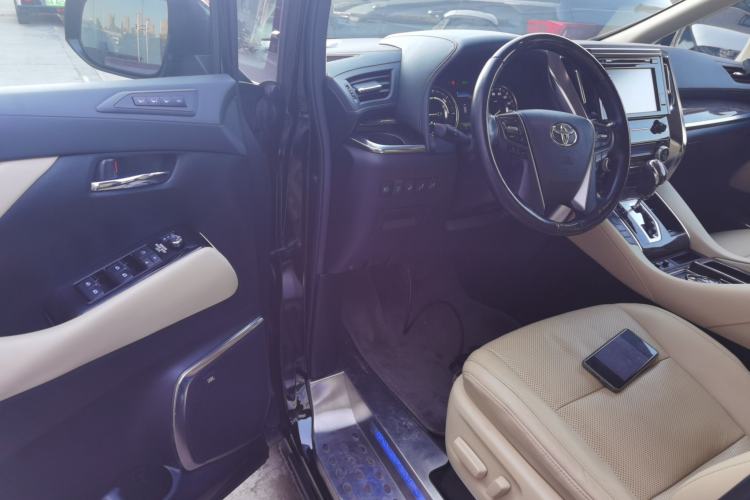 Used Toyota Alphard 2019 Dual-Engine 2.5L Prestige Edition Interior 3
