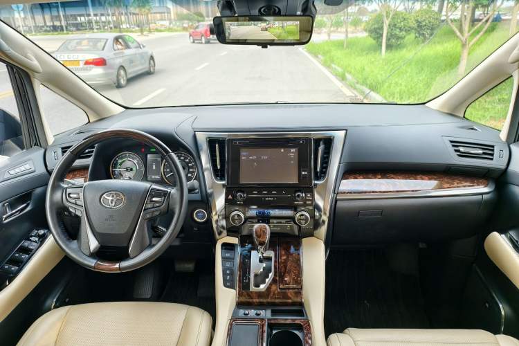 Used Toyota Alphard 2019 Dual-Engine 2.5L Luxury Edition Interior 3