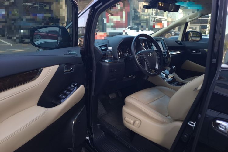 Used Toyota Alphard 2019 Dual-Engine 2.5L Luxury Edition Interior 3
