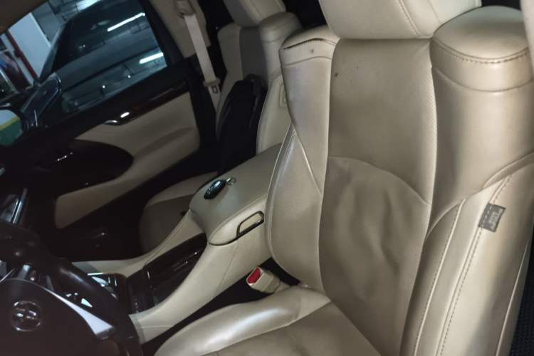 Used Toyota Alphard 2019 Dual-Engine 2.5L Luxury Edition Left Front Seat