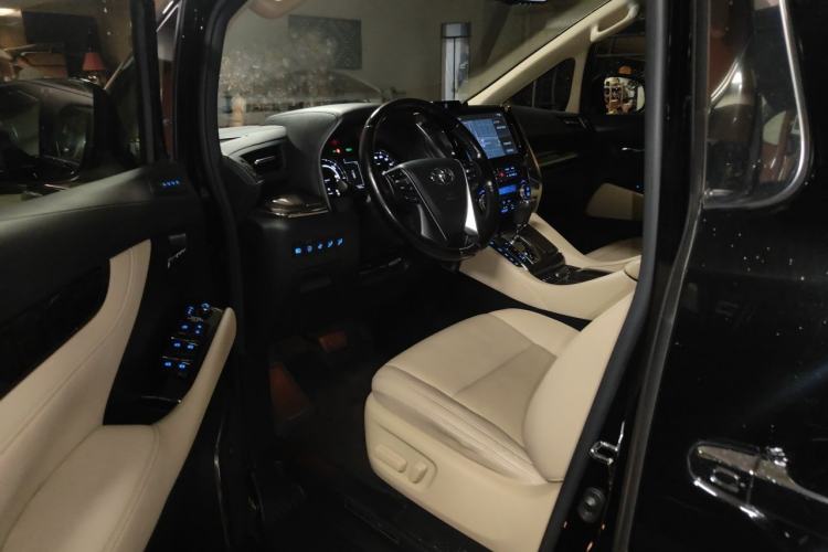 Used Toyota Alphard 2019 Dual-Engine 2.5L Prestige Edition Left Front Seat