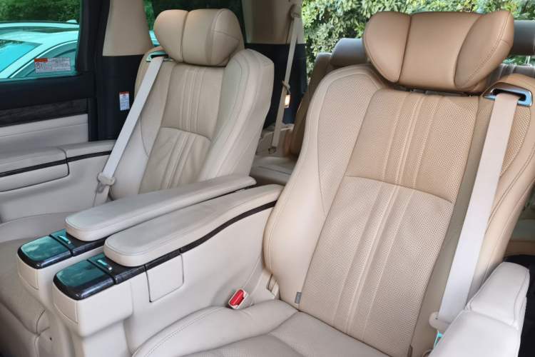 Used Toyota Alphard 2019 Dual-Engine 2.5L Prestige Edition Left Rear Seat
