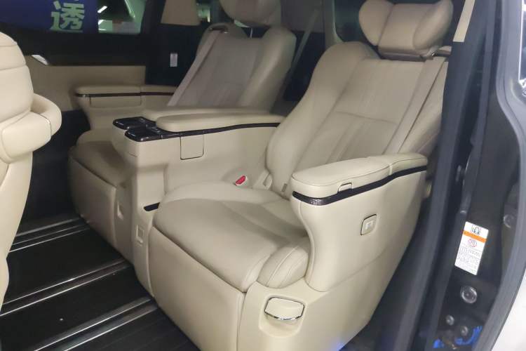 Used Toyota Alphard 2019 Dual-Engine 2.5L Prestige Edition Left Rear Seat