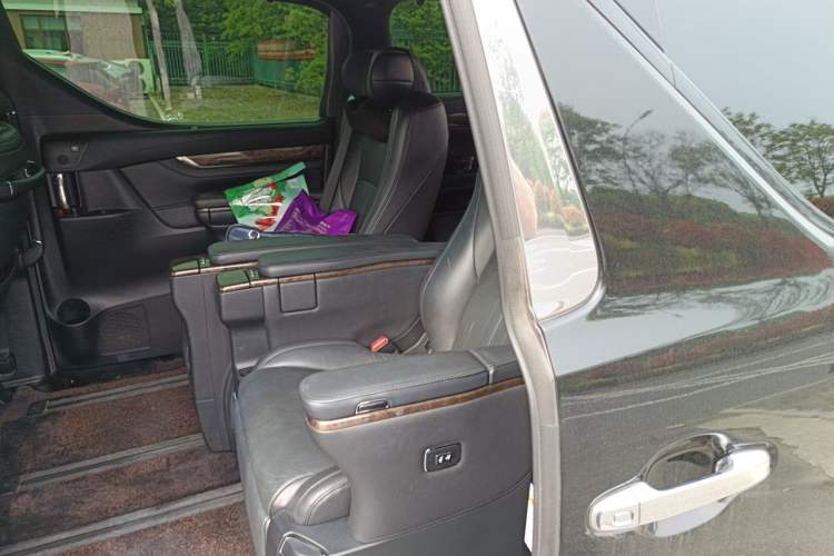 Used Toyota Alphard 2019 Dual-Engine 2.5L Prestige Edition Left Rear Seat