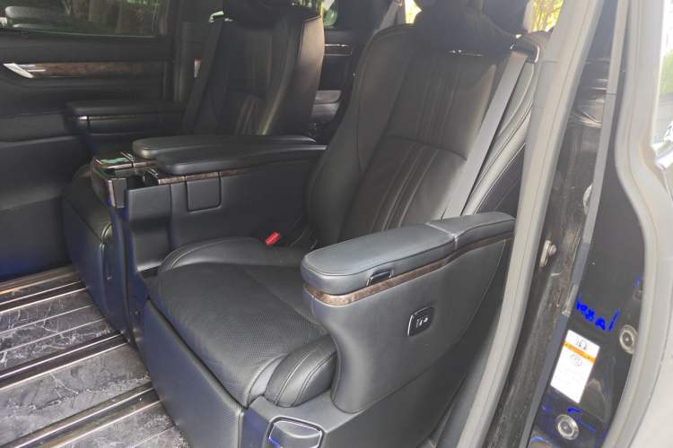 Used Toyota Alphard 2019 Dual-Engine 2.5L Prestige Edition Left Rear Seat
