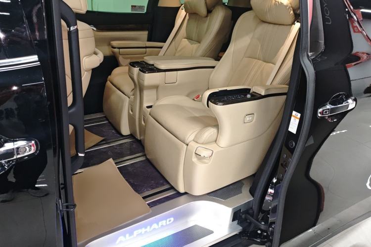 Used Toyota Alphard 2019 Dual-Engine 2.5L Prestige Edition Left Rear Seat