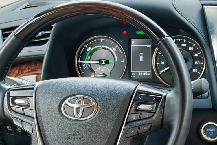 Used Toyota Alphard 2019 Dual-Engine 2.5L Luxury Edition Odometer Close Up