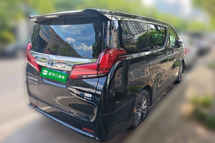Used Toyota Alphard  Rear Right 45 Deg