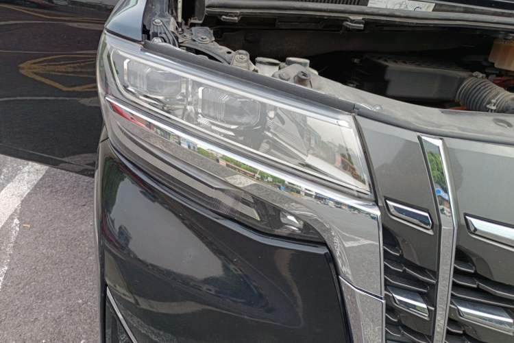 Used Toyota Alphard 2019 Dual-Engine 2.5L Prestige Edition Right Front Headlight