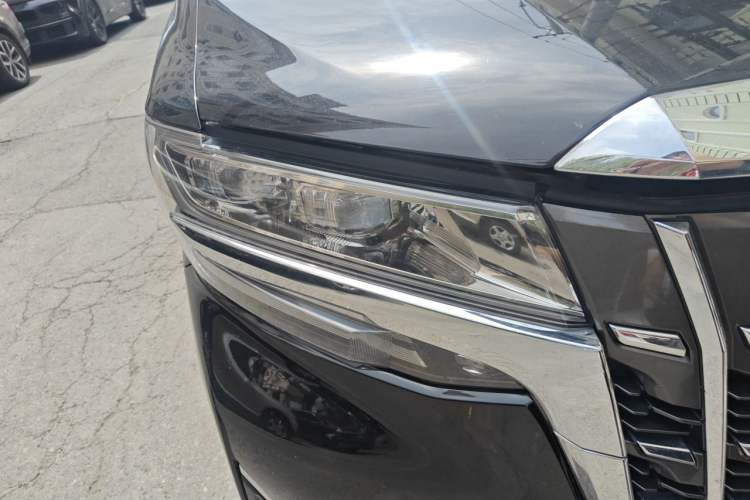 Used Toyota Alphard 2019 Dual-Engine 2.5L Prestige Edition Right Front Headlight