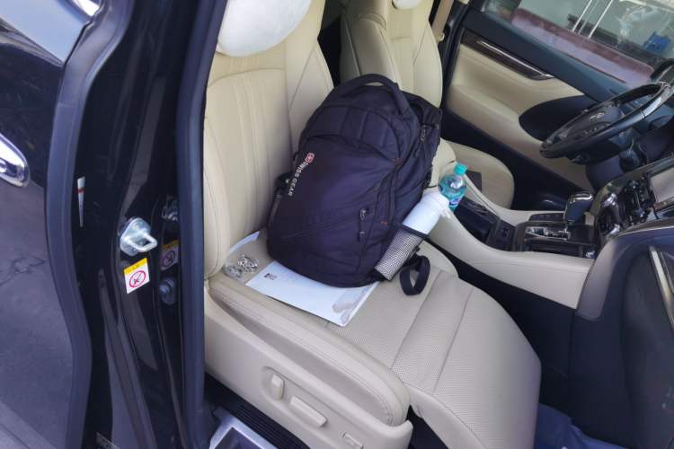 Used Toyota Alphard 2019 Dual-Engine 2.5L Prestige Edition Right Front Seat