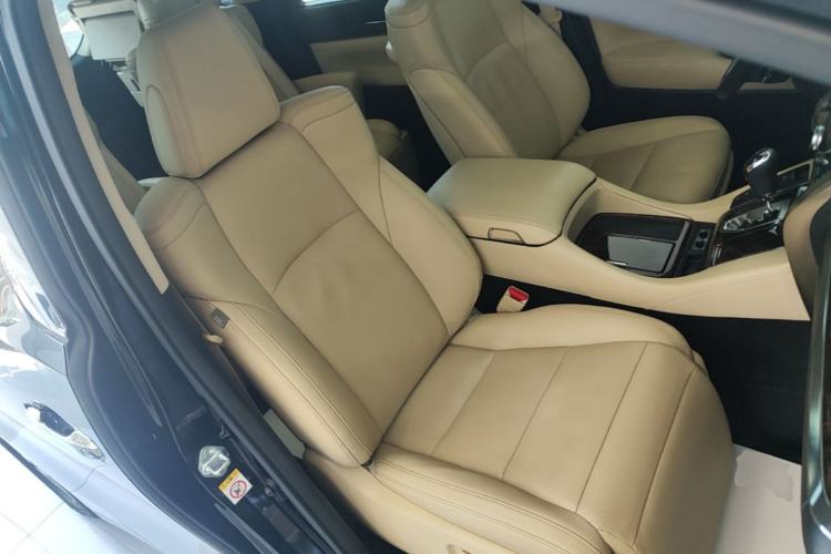 Used Toyota Alphard 2019 Dual-Engine 2.5L Luxury Edition Right Front Seat