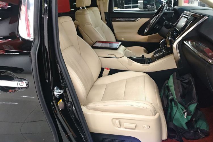 Used Toyota Alphard 2019 Dual-Engine 2.5L Prestige Edition Right Front Seat