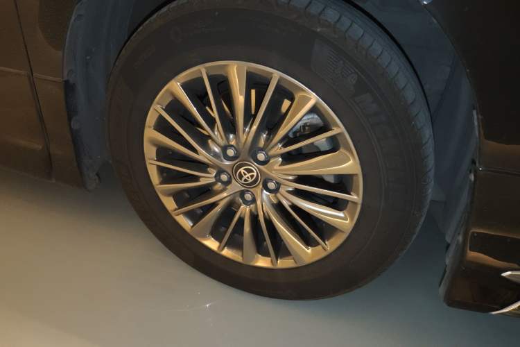 Used Toyota Alphard 2019 Dual-Engine 2.5L Prestige Edition Right Front Wheel Hub