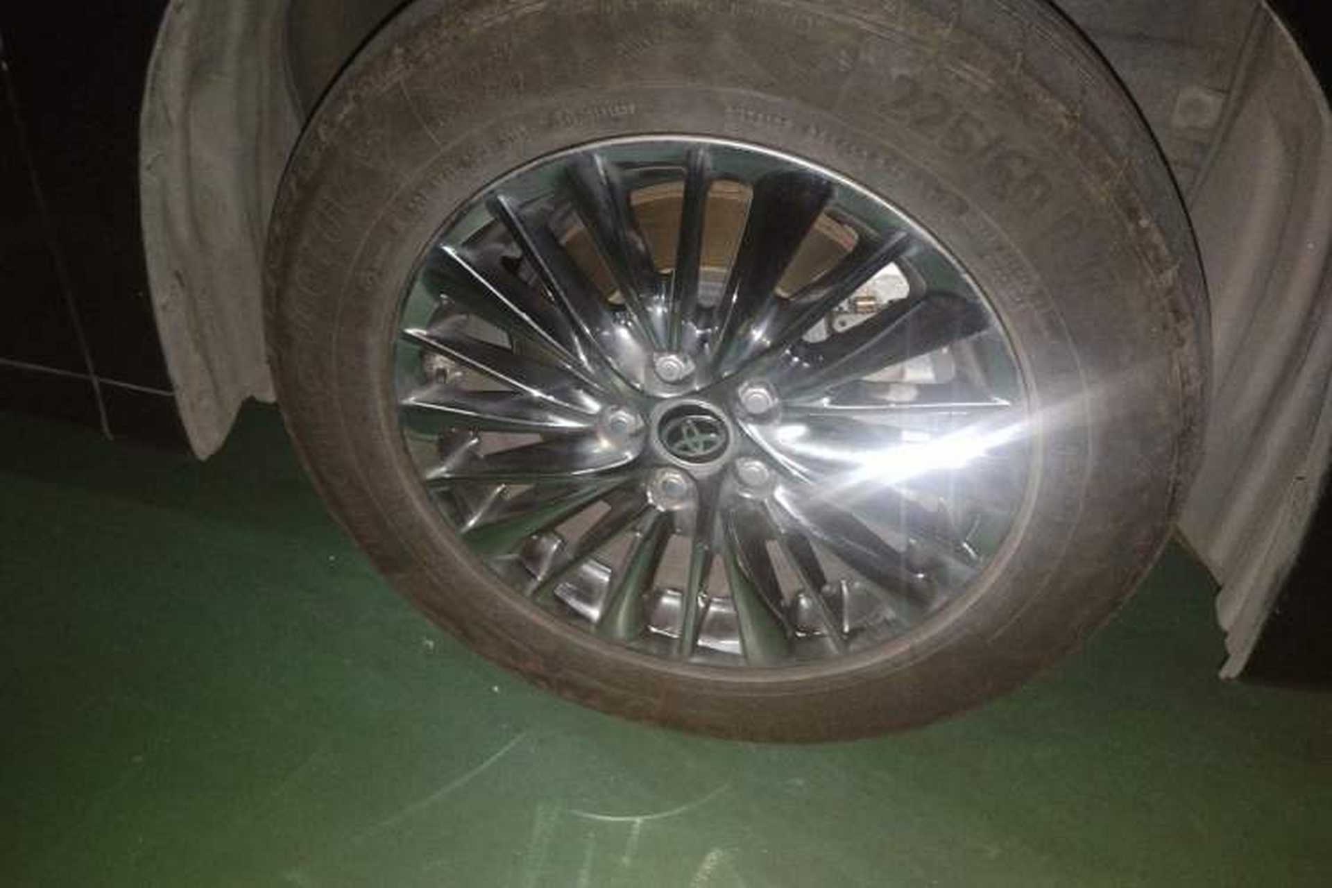 Used Toyota Alphard 2019 Dual-Engine 2.5L Luxury Edition Right Front Wheel Hub