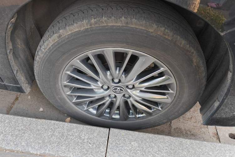 Used Toyota Alphard 2019 Dual-Engine 2.5L Prestige Edition Right Front Wheel Hub