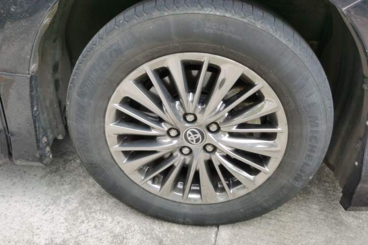 Used Toyota Alphard 2019 Dual-Engine 2.5L Luxury Edition Right Front Wheel Hub
