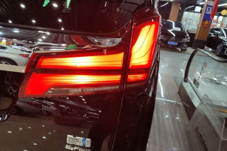 Used Toyota Alphard 2019 Dual-Engine 2.5L Prestige Edition Right Rear Taillight