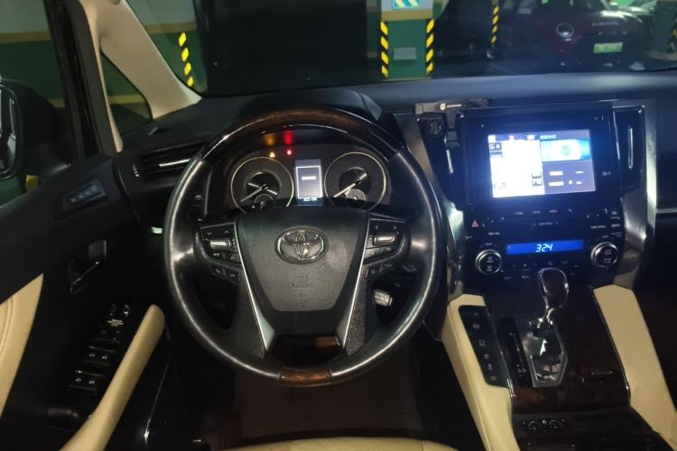Used Toyota Alphard 2019 Dual-Engine 2.5L Luxury Edition Steering Wheel
