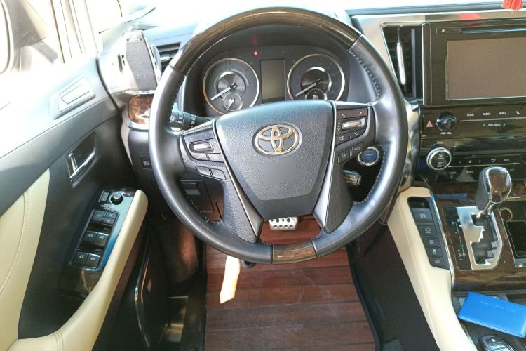 Used Toyota Alphard 2019 Dual-Engine 2.5L Luxury Edition Steering Wheel
