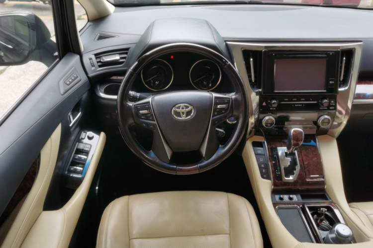 Used Toyota Alphard 2019 Dual-Engine 2.5L Luxury Edition Steering Wheel