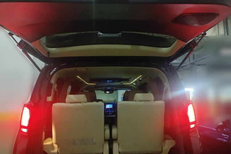 Used Toyota Alphard 2019 Dual-Engine 2.5L Luxury Edition Trunk