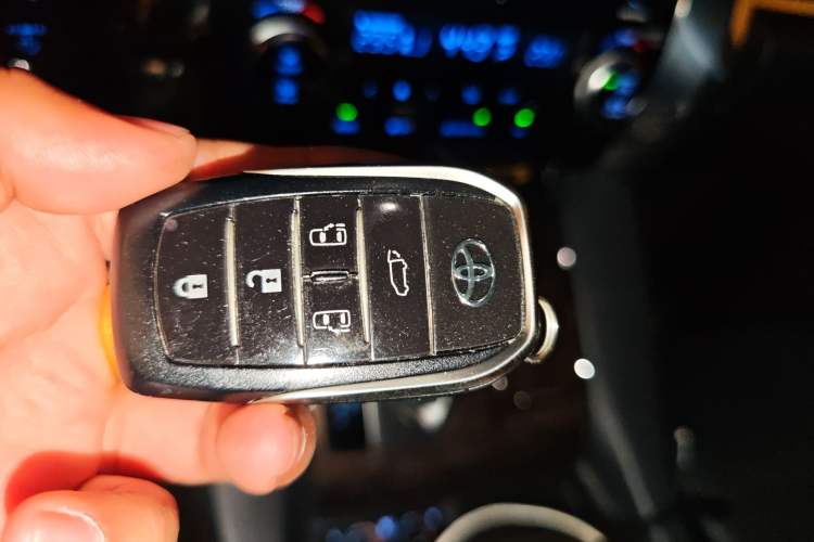 Used Toyota Alphard 2019 Dual-Engine 2.5L Prestige Edition Vehicle Key