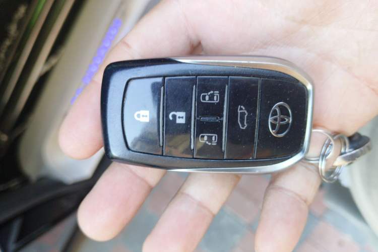 Used Toyota Alphard 2019 Dual-Engine 2.5L Prestige Edition Vehicle Key