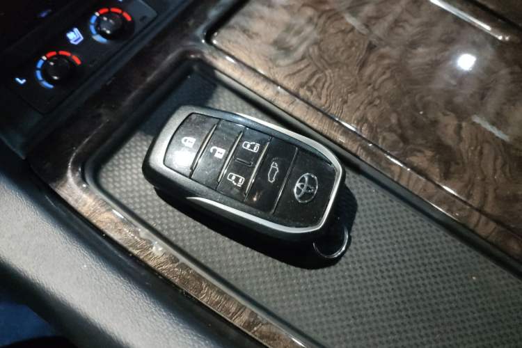 Used Toyota Alphard 2019 Dual-Engine 2.5L Prestige Edition Vehicle Key