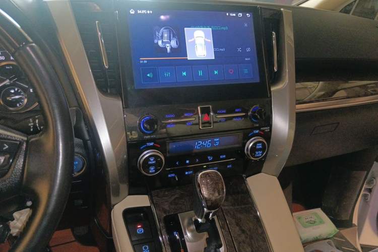 Used Toyota Alphard 2019 Dual-Engine 2.5L Prestige Edition Audio And AC Panel