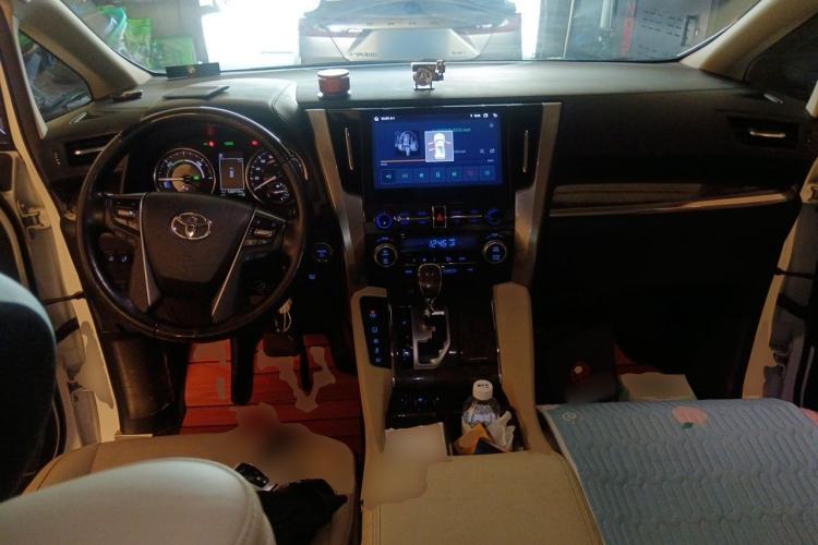 Used Toyota Alphard 2019 Dual-Engine 2.5L Prestige Edition Center Console
