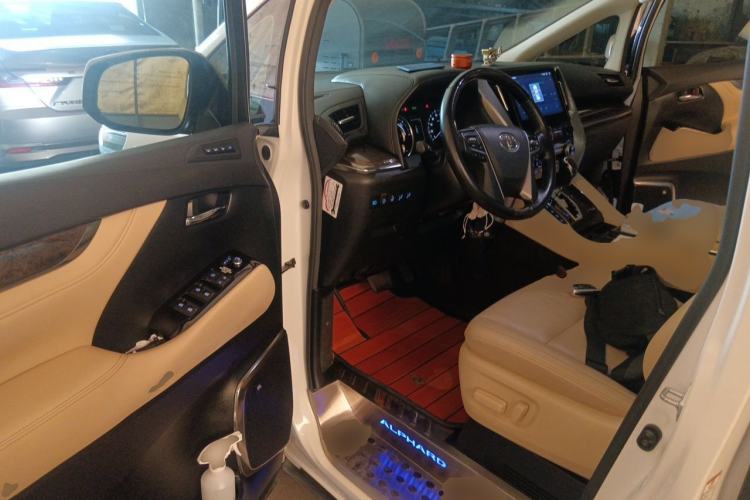 Used Toyota Alphard 2019 Dual-Engine 2.5L Prestige Edition Driver Seat