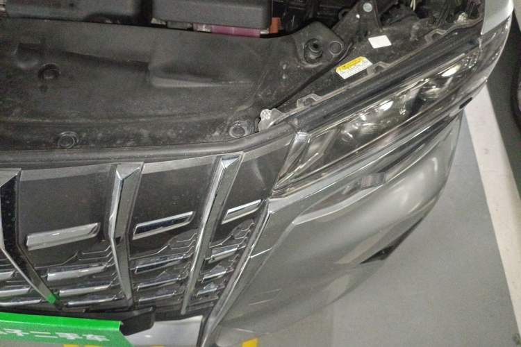 Used Toyota Alphard 2019 Dual-Engine 2.5L Prestige Edition Engine Bay Left