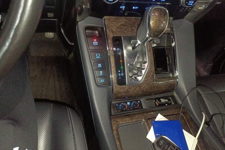 Used Toyota Alphard 2019 Dual-Engine 2.5L Prestige Edition Gear Lever