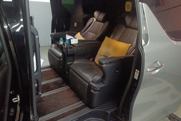 Used Toyota Alphard 2019 Dual-Engine 2.5L Prestige Edition Left Rear Seat