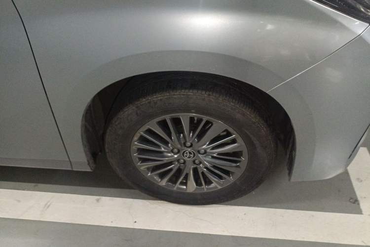 Used Toyota Alphard 2019 Dual-Engine 2.5L Prestige Edition Right Front Wheel Hub