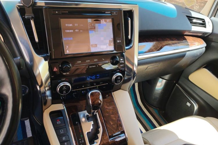 Used Toyota Alphard 2019 Dual-Engine 2.5L Luxury Edition Audio And AC Panel